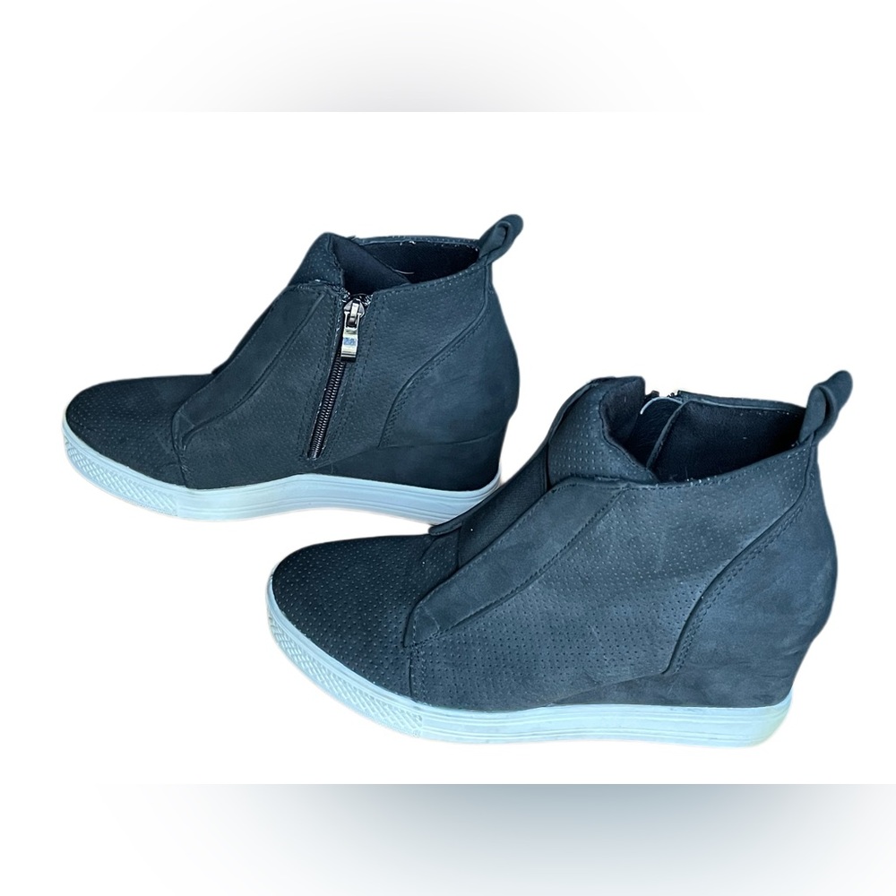 Black Ccocci wedges